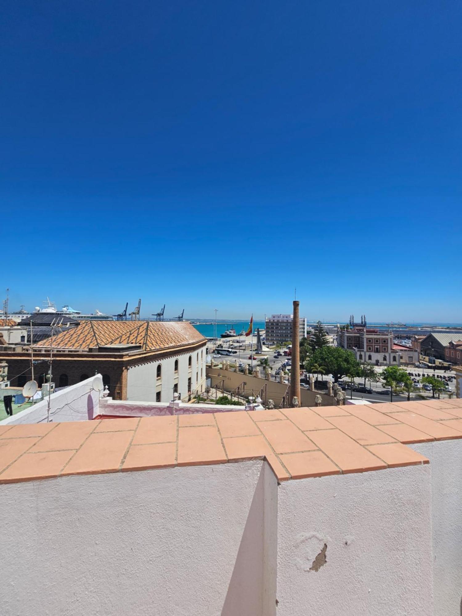 Apartamentos Plaza Santo Domingo Cádiz Kültér fotó