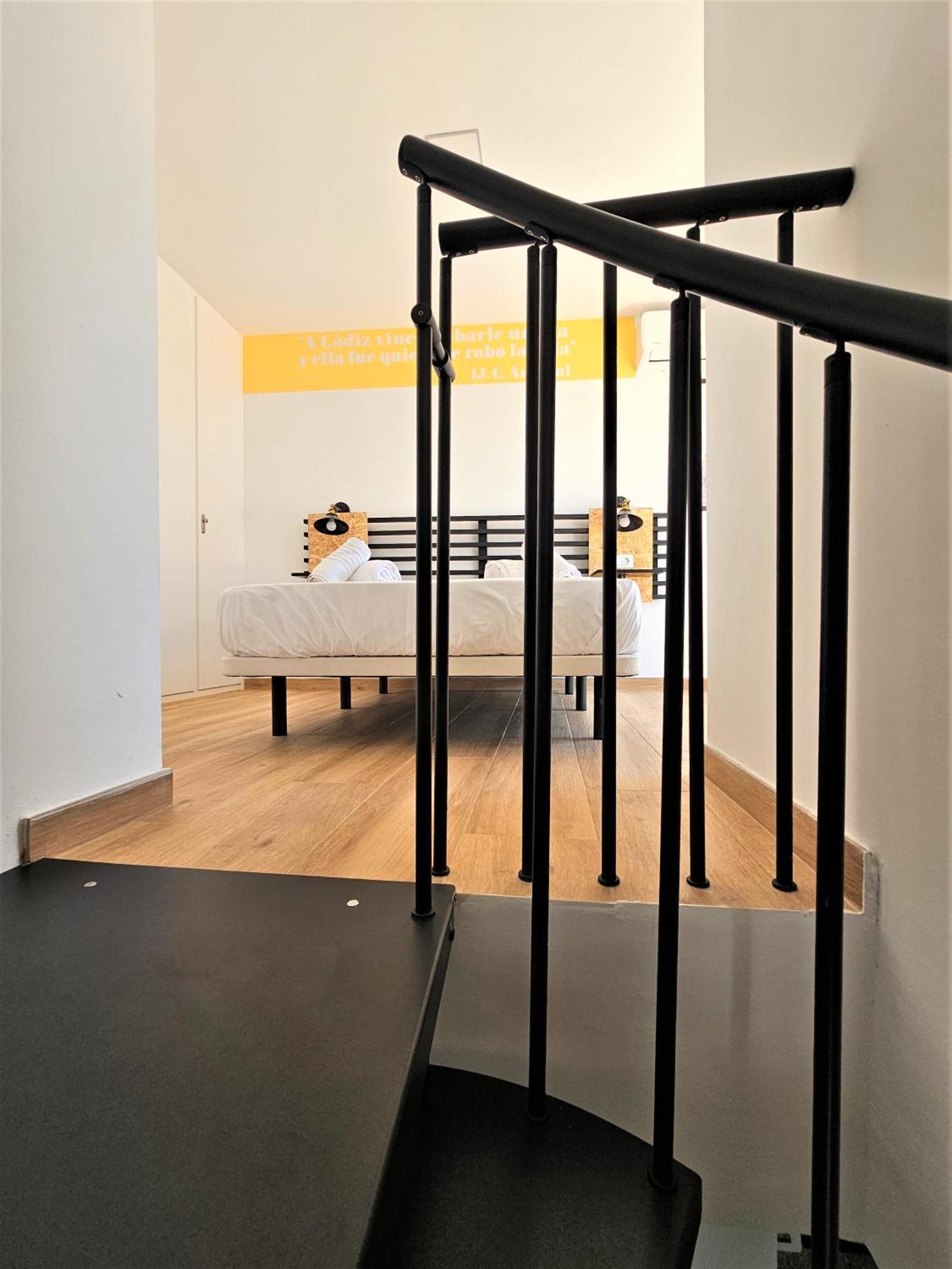 Apartamentos Plaza Santo Domingo Cádiz Kültér fotó