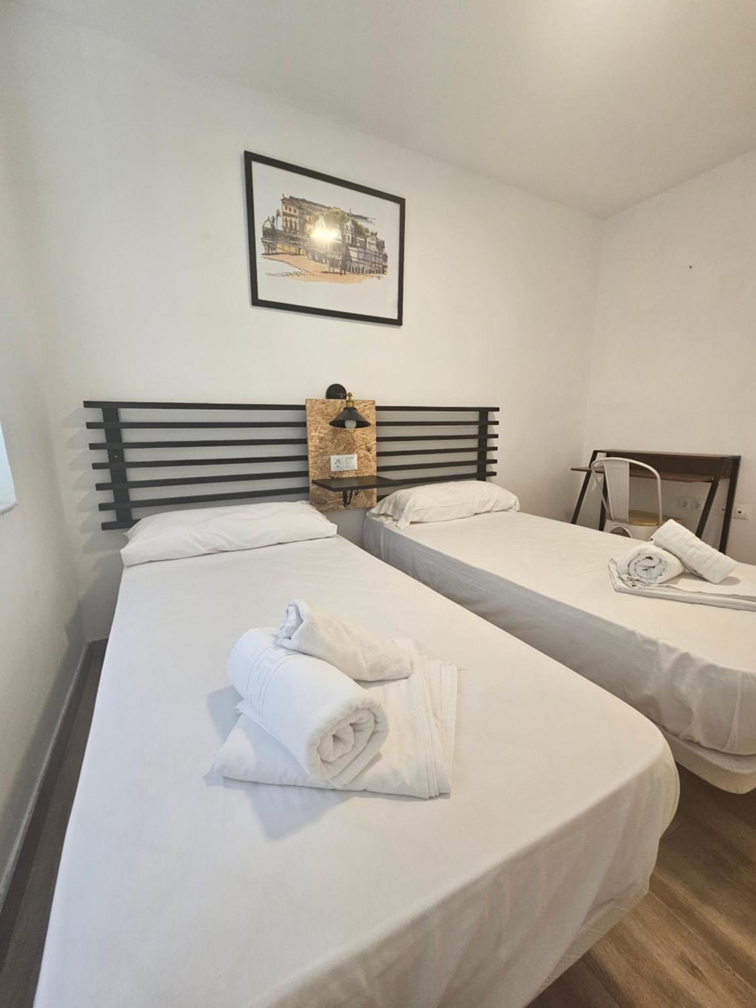 Apartamentos Plaza Santo Domingo Cádiz Kültér fotó